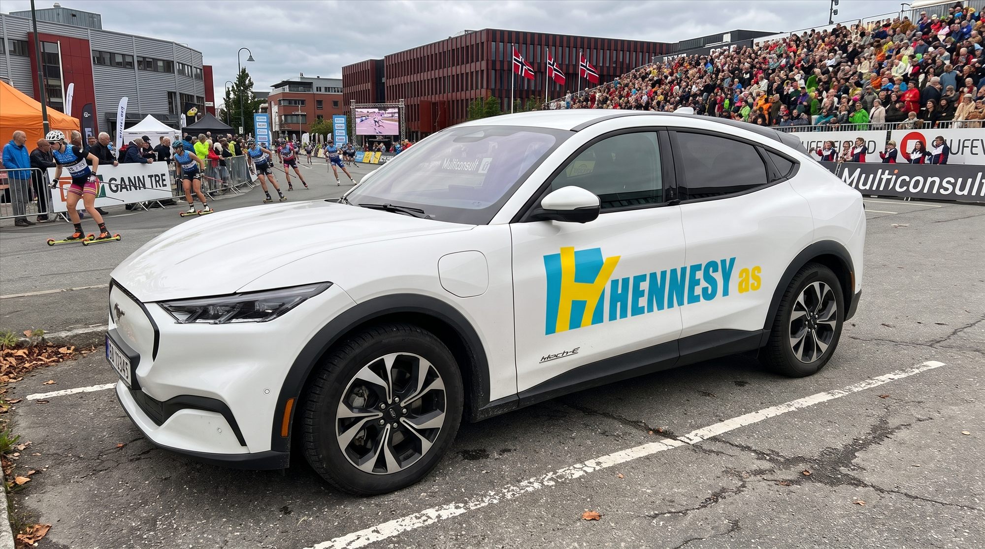 Hennesy-bil ved løpet under Blink festivalen i Sandnes